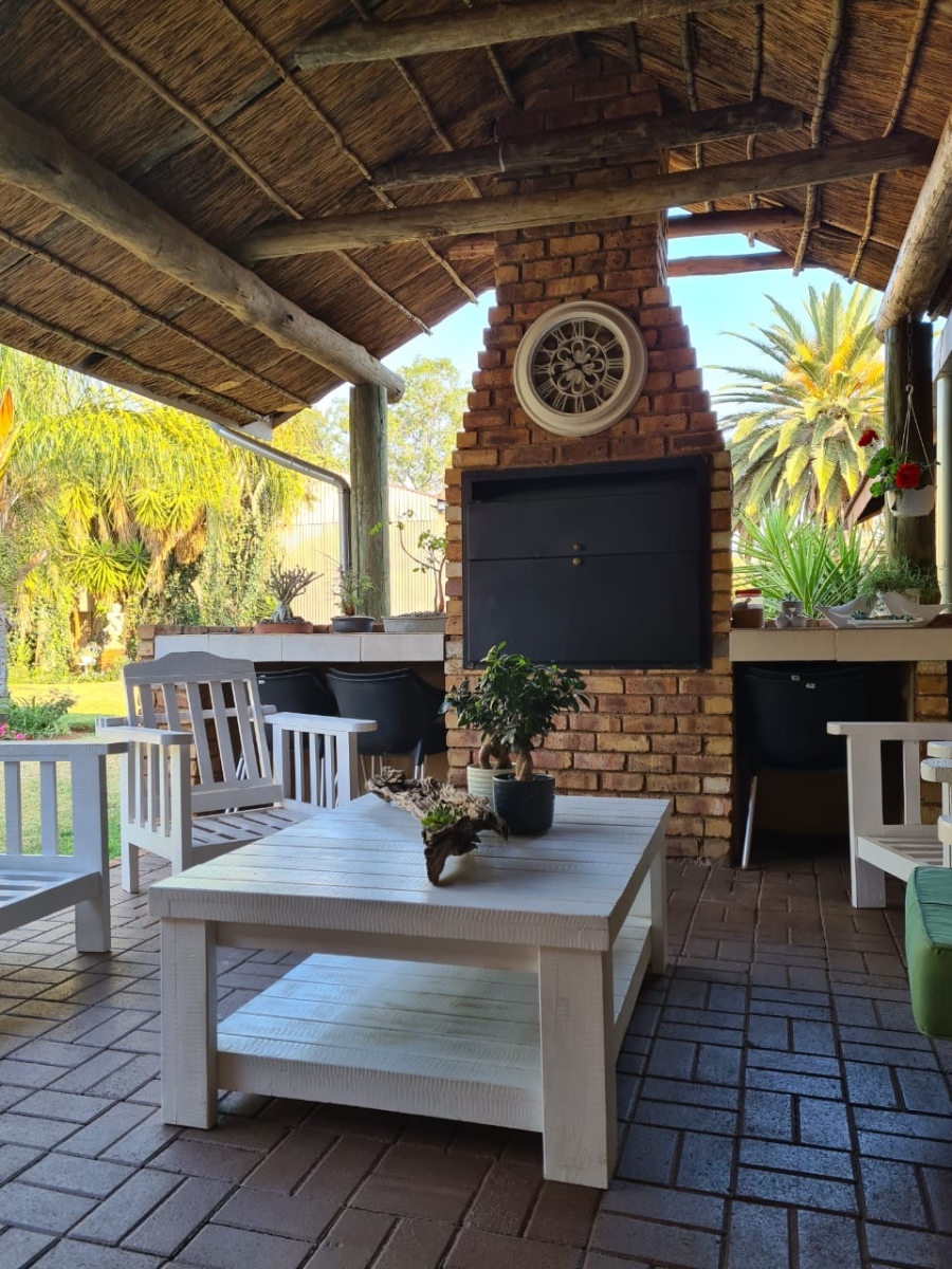 10 Bedroom Property for Sale in De Wildt North West